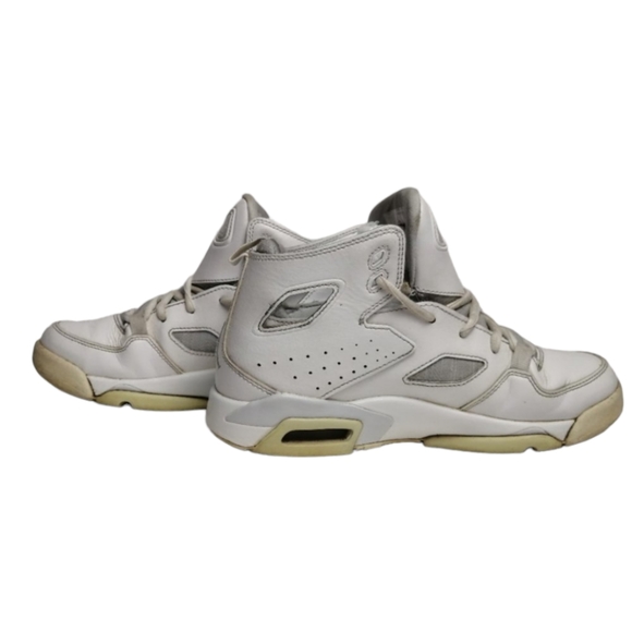 Jordan White Shoes Basket sneakers US 7 - Picture 1 of 11